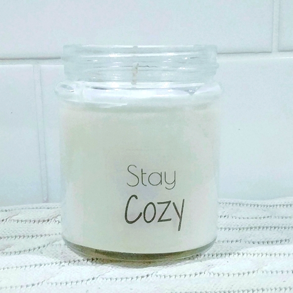 Stay Cozy Soy Candle - Picture 1 of 1
